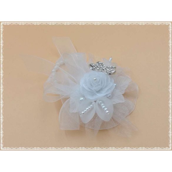 Fehér-kálás csuklódísz lepkével 