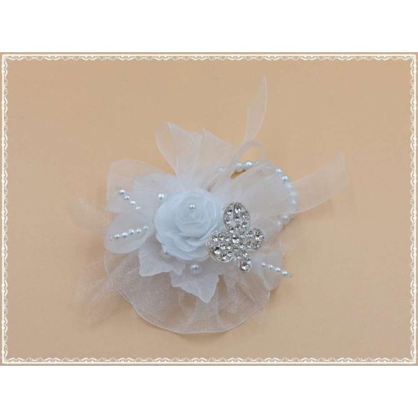 Fehér-kálás csuklódísz lepkével 