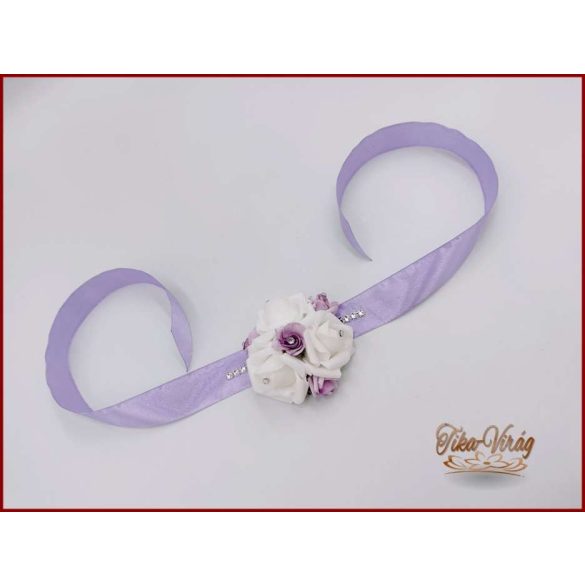 Fehér rózsás- lila díszítésű csuklódísz 