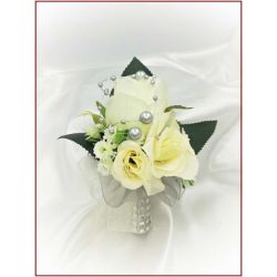 Ekrü-rózsa kitűző ezüst díszítéssel 