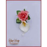 Fehér kála és rózsaszín rózsa kitűző, bokréta 