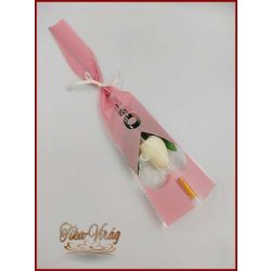 Ekrü színű szappan tulipán díszcsomagolásban 