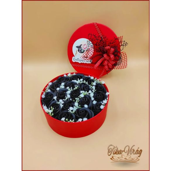17 szál fekete rózsás szappanvirág box