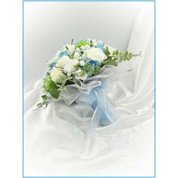 Fehér rózsás-kék boglárkás örök-csokor 