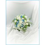 Fehér rózsás-kék boglárkás örök-csokor 