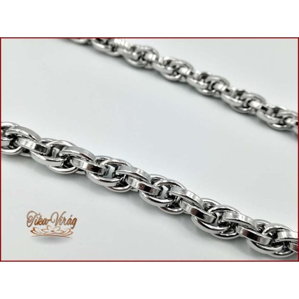 Ezüst színű nemesacél nyaklánc 