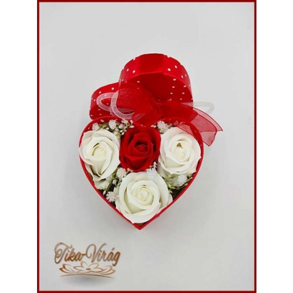 Szappan-rózsa box "S" Pettyes szív 