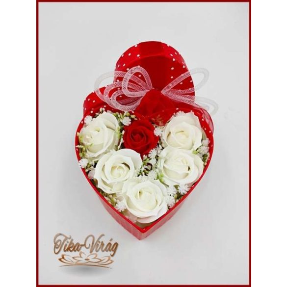 Szappan-rózsa box "L" Pettyes szív 