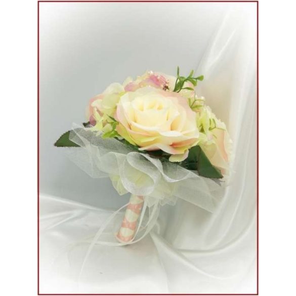 Hamvas barack rózsa Örök-csokor 5 virágos 