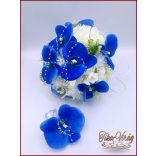 Kék orchideás-fehér rózsával, dália, iszalaggal díszített örök-csokor+kitűzővel 