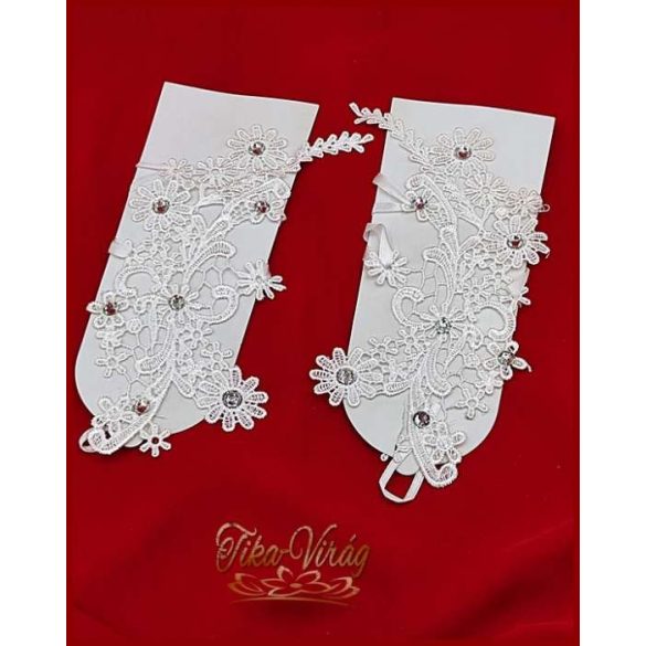 Stílusos rövid ujjas csipke kesztyű esküvőre 