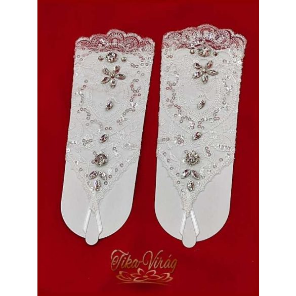 Rövid ujjas menyasszonyi kesztyű csipkéből  