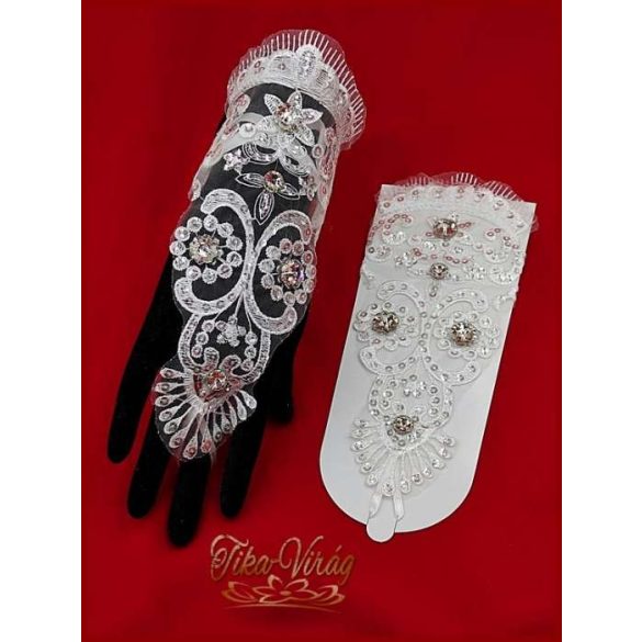 Menyasszonyi esküvői csipke kesztyű rövid fazonban 