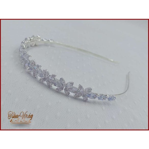 CIRKÓNIA KÖVEKKEL DÍSZÍTETT HAJRÁF BACHQ-22615.