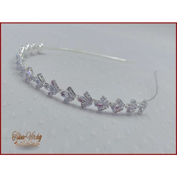 CIRKÓNA KÖVEKKEL DÍSZÍTETT HAJRÁF BACHQ-22616.2.