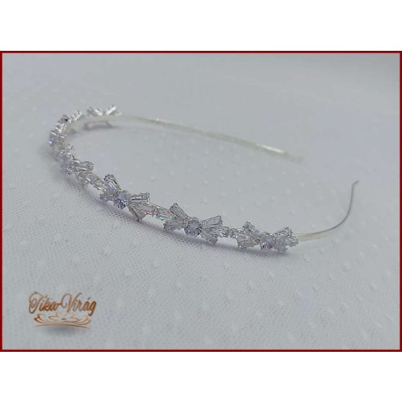 CIRKÓNIA KÖVEKKEL DÍSZÍTETT HAJRÁF BACHQ-22617.