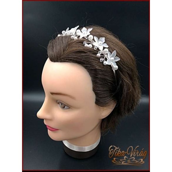 Virágos-gyöngyös hajráf BENQR-190503.g.