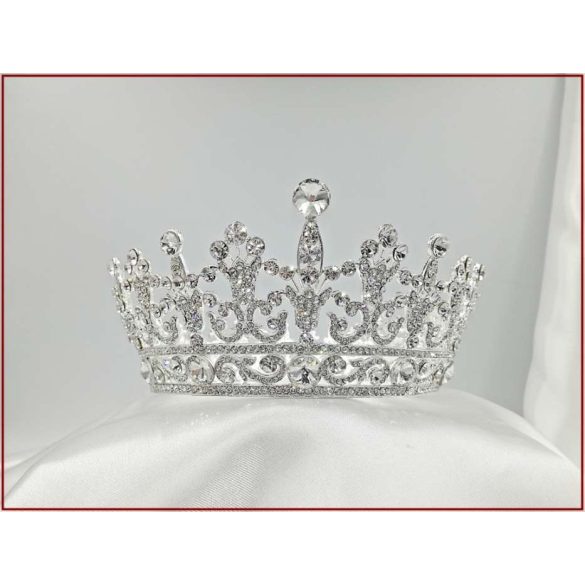 Esküvői teljes kör korona – elegáns virágos díszítésű