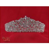 Korona cirkónia kövekkel díszített CALNC-190702.