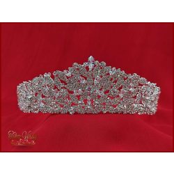 Korona cirkónia kövekkel díszített CALNC-190702.