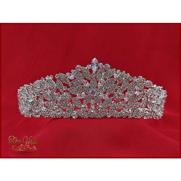 Korona cirkónia kövekkel díszített CALNC-190702.