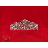 Korona cirkónia kövekkel díszített CALNC-190702.