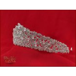 Korona cirkónia kövekkel díszített CALNC-190702.