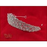 Korona cirkónia kövekkel díszített CALNC-190702.