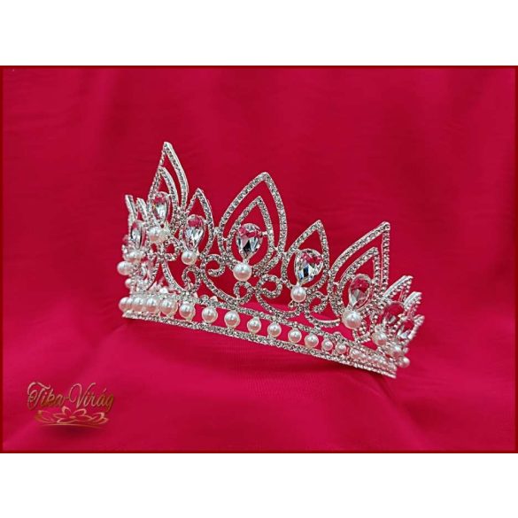 Korona fehér gyöngy díszítéssel CALNC-19901.E.