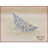 Virágszirmos strasszos nagy méretű fél korona