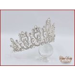 Köves, strasszos félkorona CALNC-23607