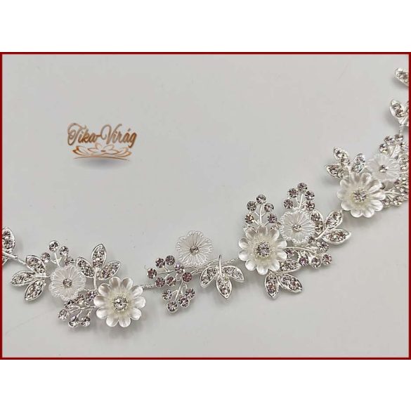 Fehér virágokkal díszített strasszos hajdísz, hajdrót CARCI-20108.v.