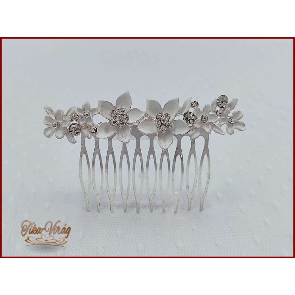 VIRÁGOKKAL DÍSZÍTETT STRASSZOS FEHÉR KONTYTŰ 8 CM X 2 CM CARCI-22603.F.