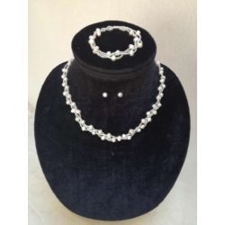 Tenyésztett gyöngy szett Ekrü színű 