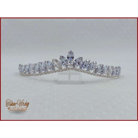 Menyasszonyi diadém cirkonia kövekkel