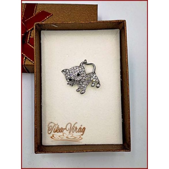 Brosstű Díszdobozban Kiscica 