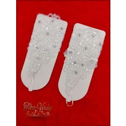   Fehér menyasszonyi vagy báli rövid csipke kesztyű ujjbedugós 