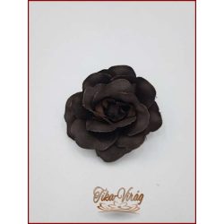 Sötét-barna színű bross és hajba való virág-dísz 