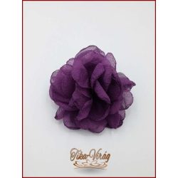 Lila színű bross és hajba való virág-dísz 