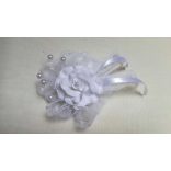 Csuklódísz fehér Rózsás csipkés gyöngyös pánttal