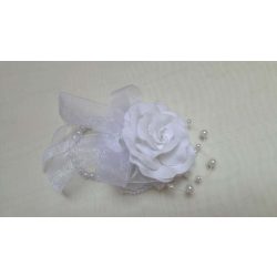 Csuklódísz fehér Rózsás csipkés gyöngyös pánttal