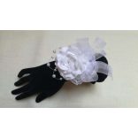 Csuklódísz fehér Rózsás csipkés gyöngyös pánttal