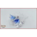 2 virágos White-Blue, Kék-fehér kálás csuklódísz gyöngysoros pánttal