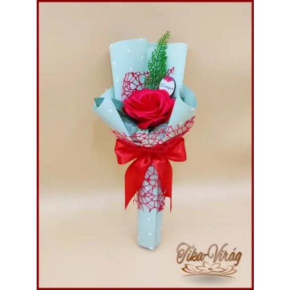 Piros nagy szappanrózsa táblácskával díszcsomagolásban